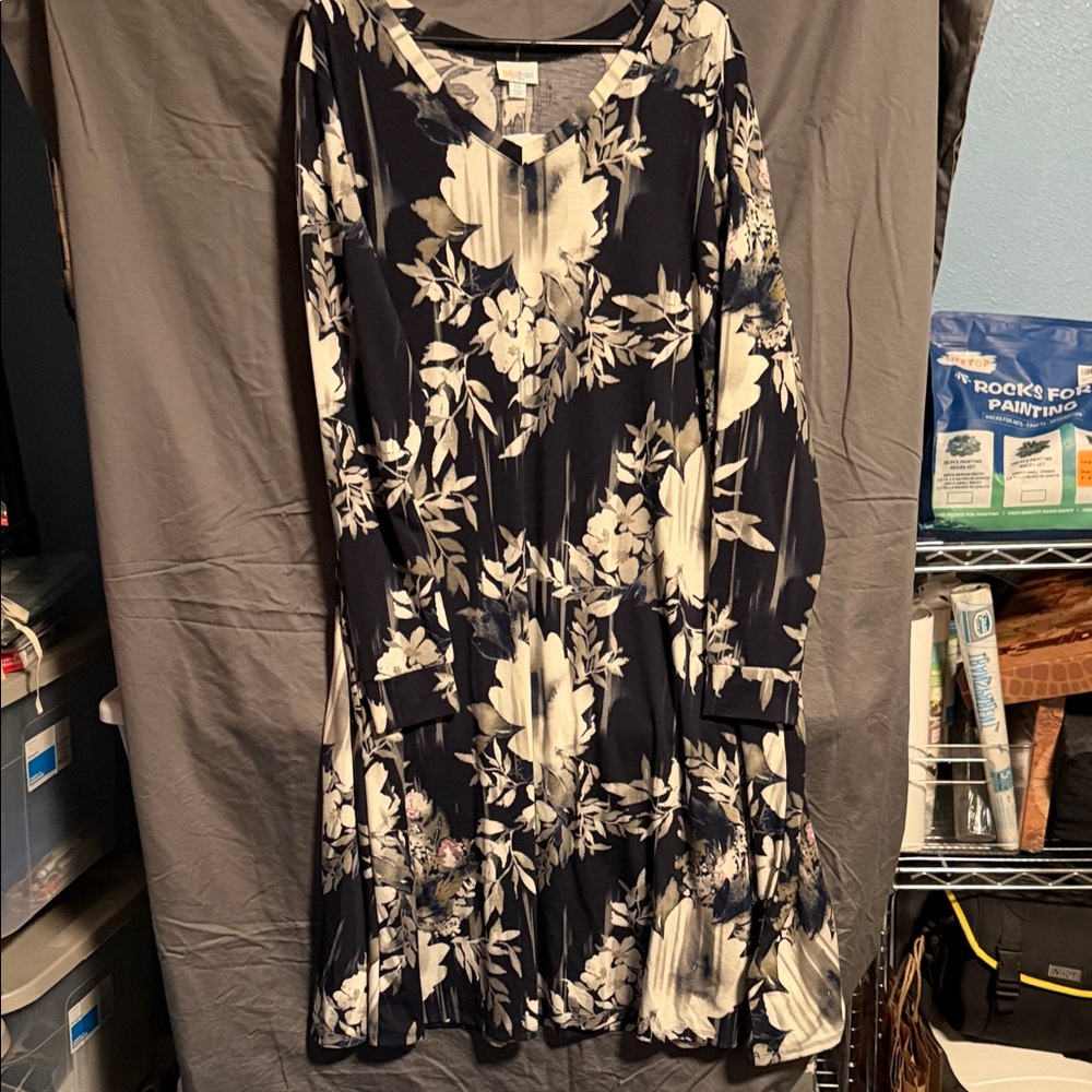 LuLaRoe Dark Floral Long Sleeve Dress